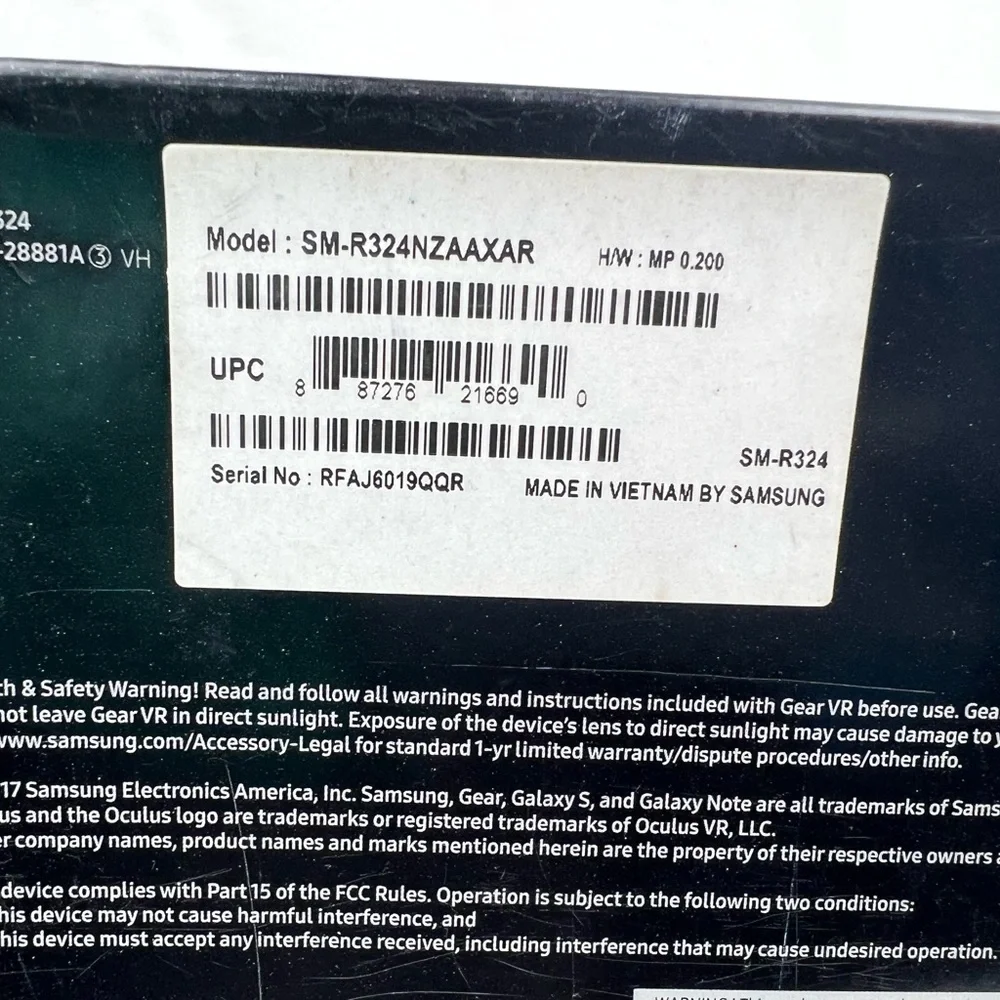Samsung Gear VR SM-R324 With Controller
